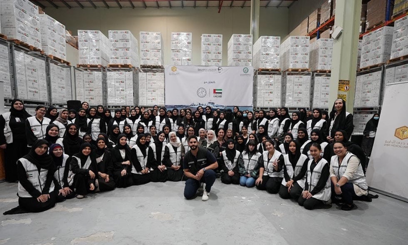 DMU volunteers packing food for Gaza